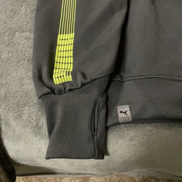Grey Puma Hoodie, Size M - Picture 4 of 4